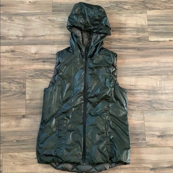 Gerry women’s reversible DOWN vest. - Picture 3 of 6